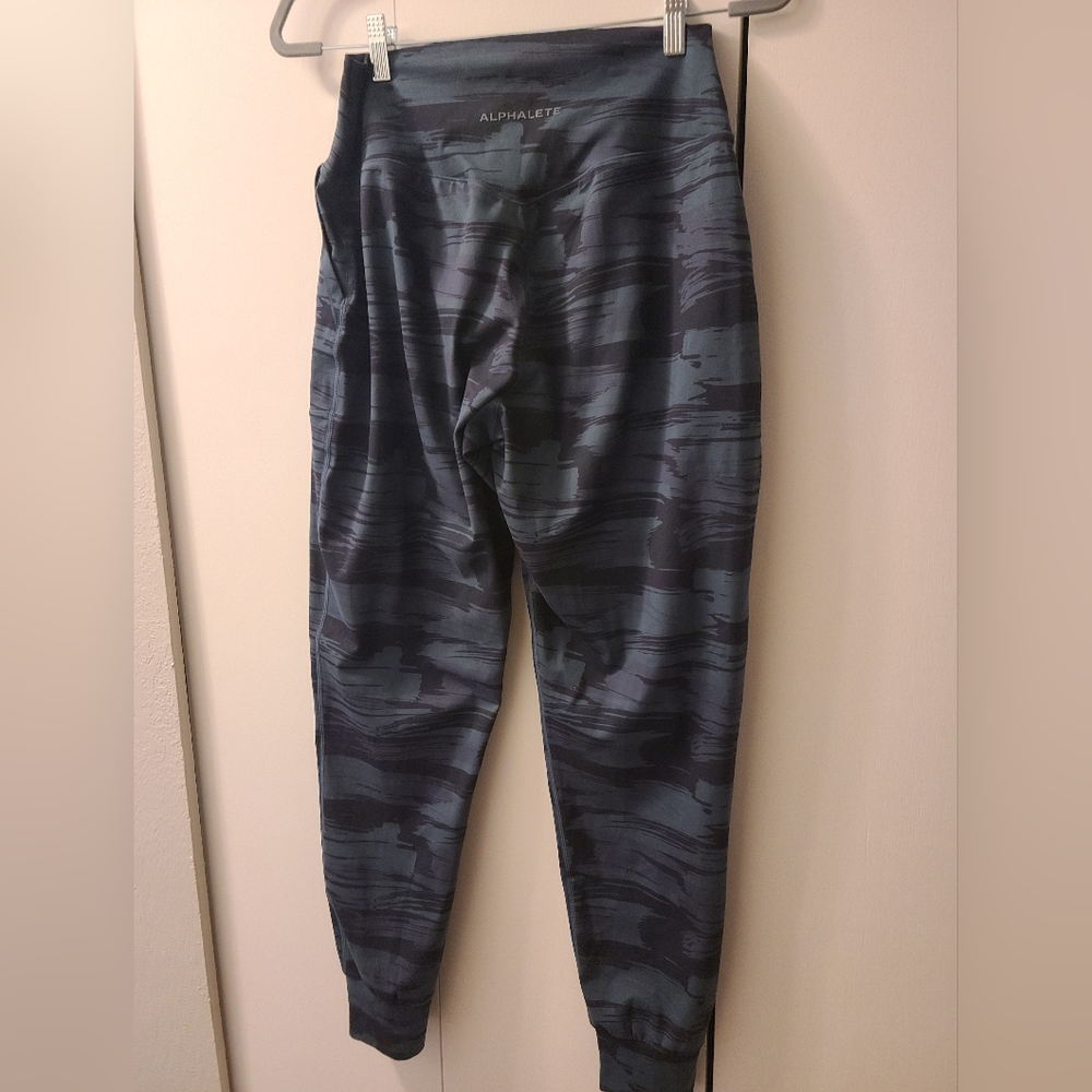 Alphalete joggers